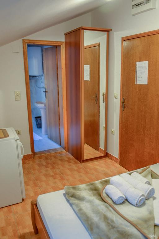 Apartments Drobni Pijesak Petrovac エクステリア 写真