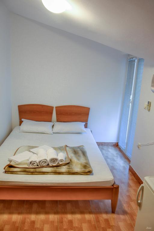 Apartments Drobni Pijesak Petrovac エクステリア 写真