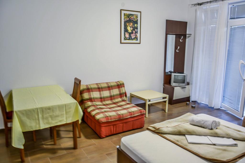 Apartments Drobni Pijesak Petrovac エクステリア 写真
