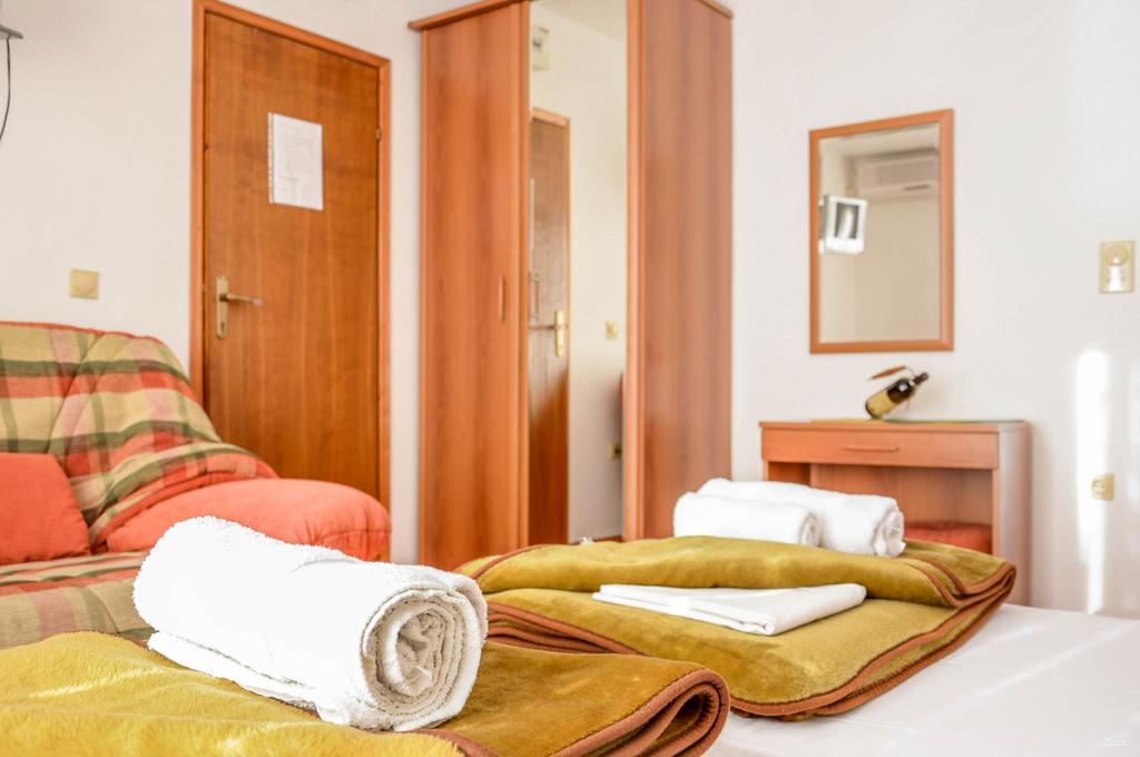 Apartments Drobni Pijesak Petrovac エクステリア 写真